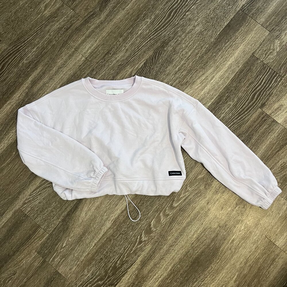 Calvin Klein Lavendar Cropped Sweatshirt